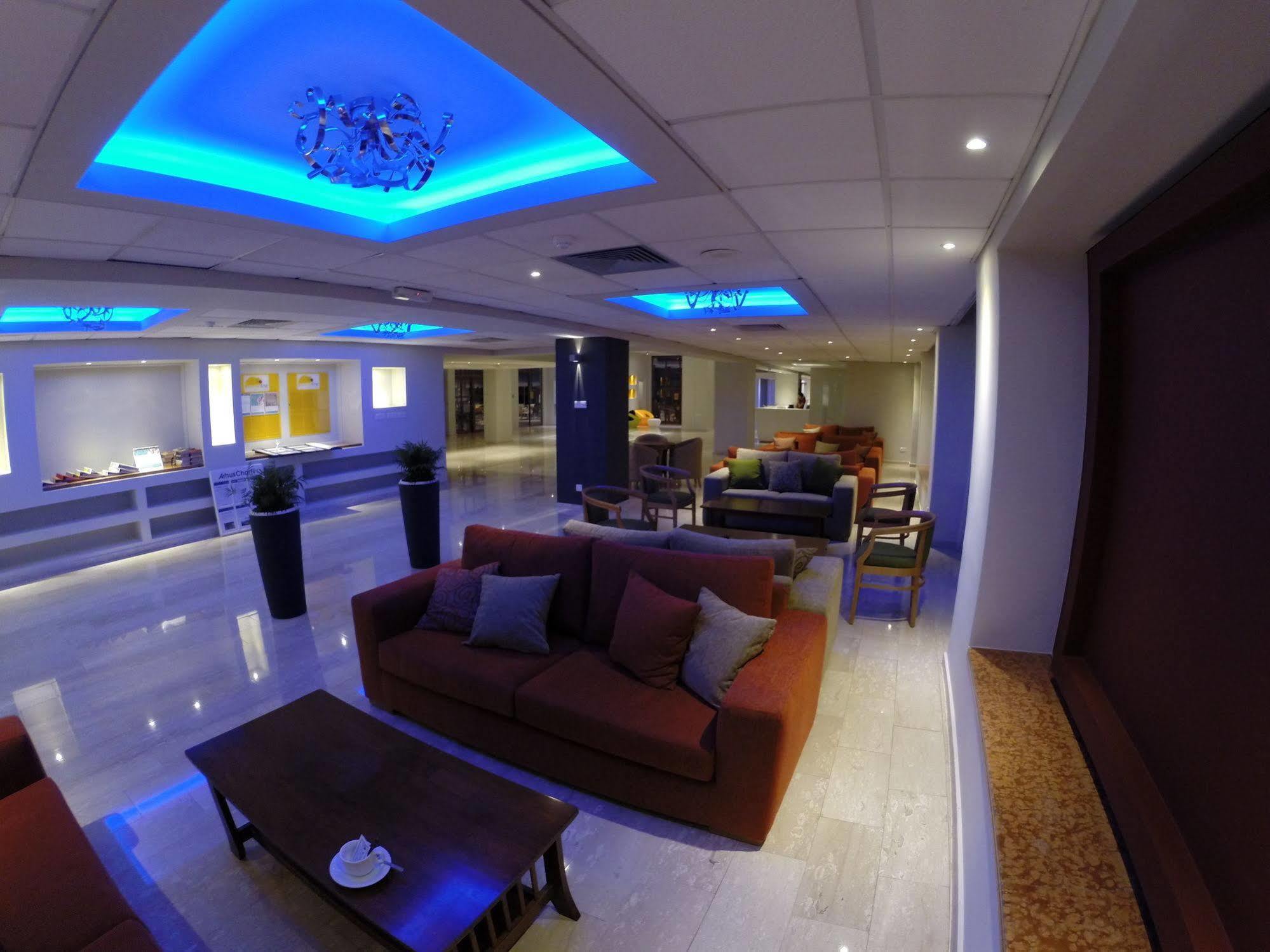 Mayfair Hotel 4*