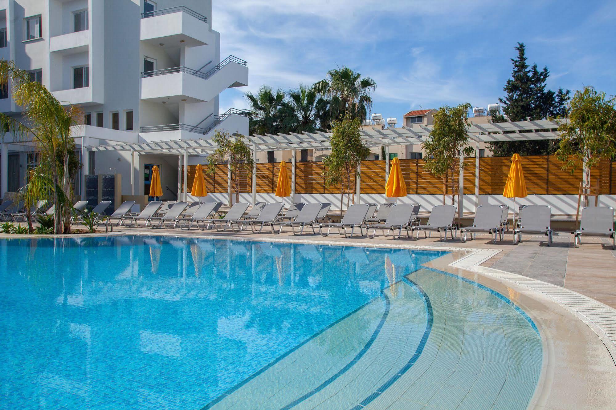 Mayfair 4*